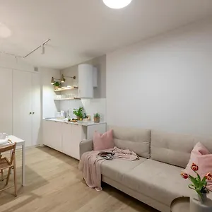  Апартаменты Shortstaypoland Jagiellonska